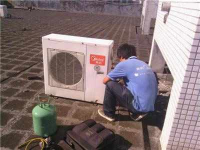 中央空調(diào)維修論壇里有關空調(diào)維修費用問題